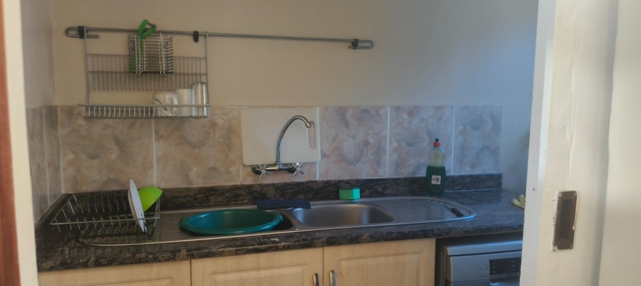 6 Bedroom Property for Sale in Cravenby Western Cape